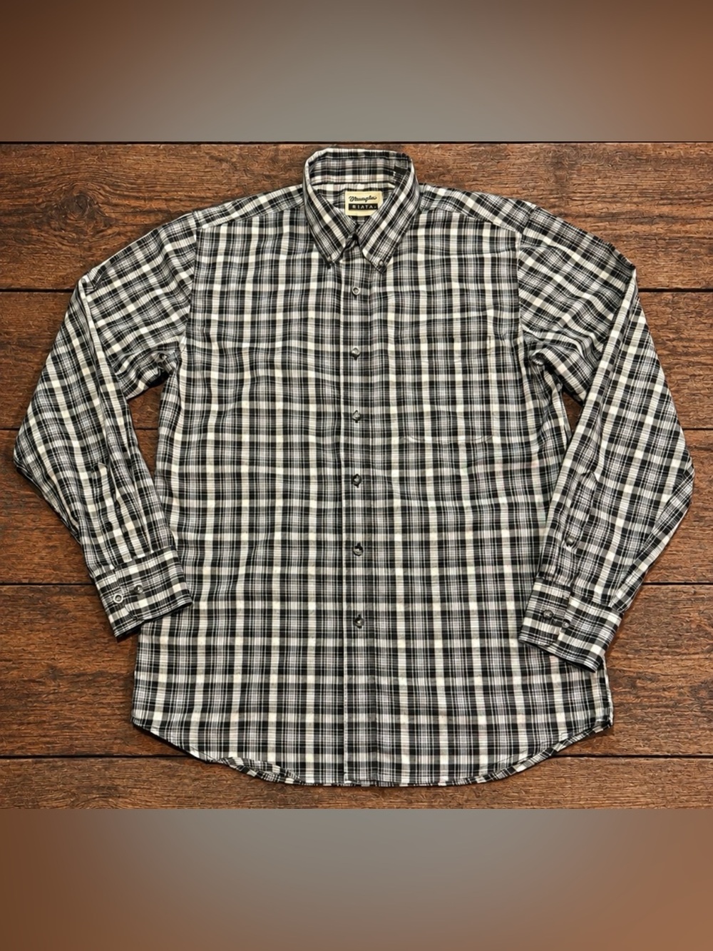 Wrangler RIATA Medium Long Sleeve Black, White & Gray Plaid Button-Down Shirt